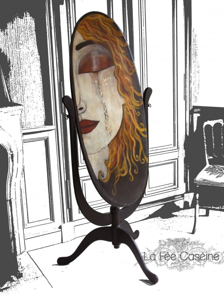 Arrière de Psyché peinte en Graphite avec feuille d'or - La Fée Caséine